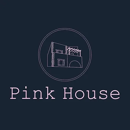 Pink House Apartment *
